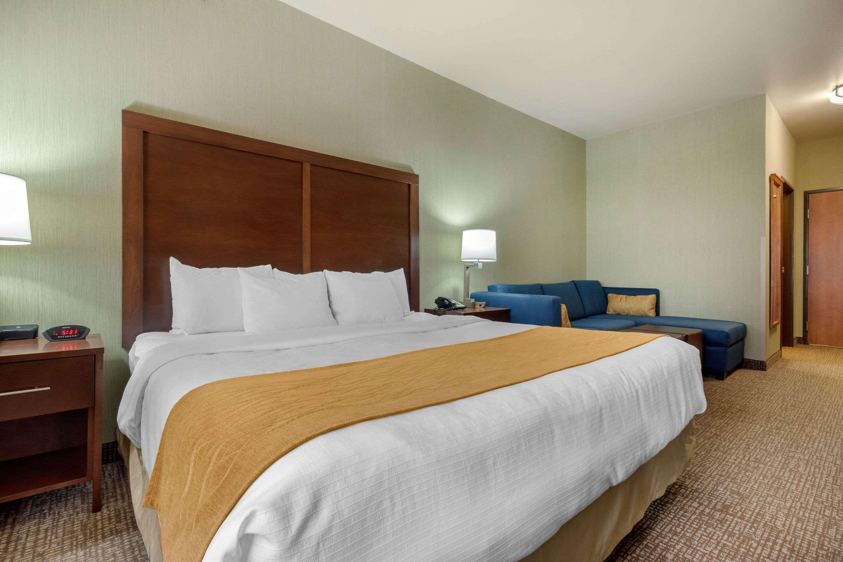 Comfort Inn & Suites Mitchell I-90 Екстер'єр фото