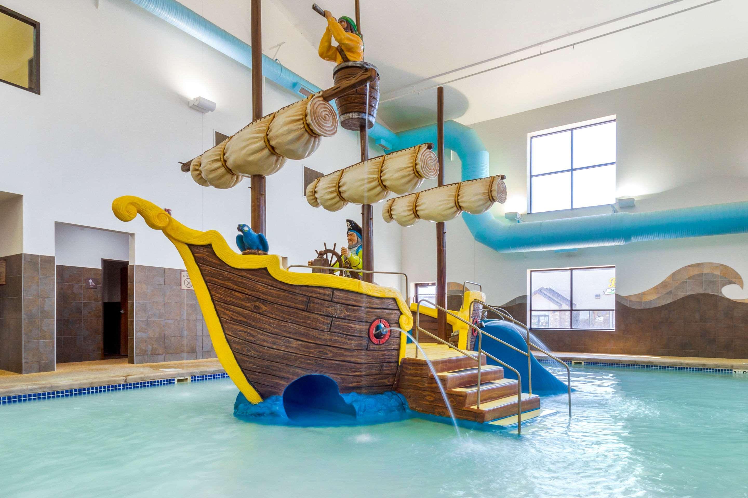 Comfort Inn & Suites Mitchell I-90 Екстер'єр фото