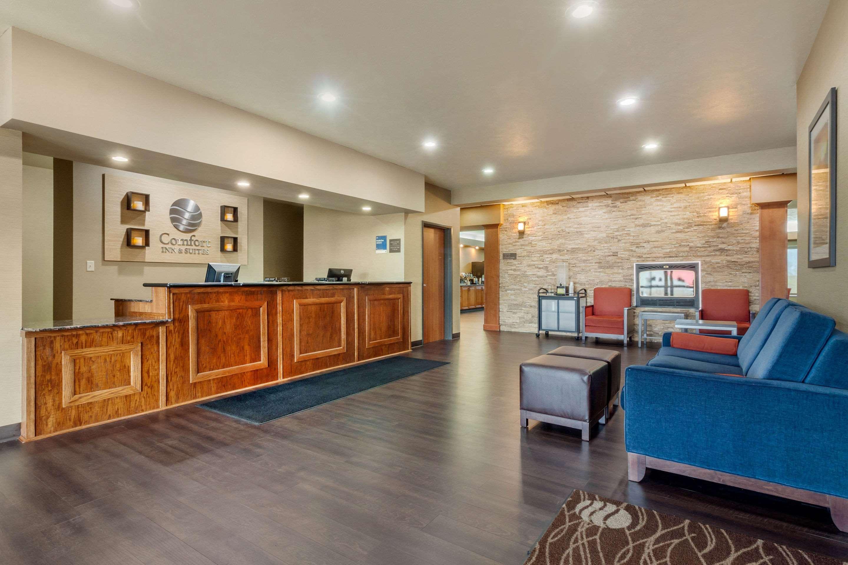 Comfort Inn & Suites Mitchell I-90 Екстер'єр фото