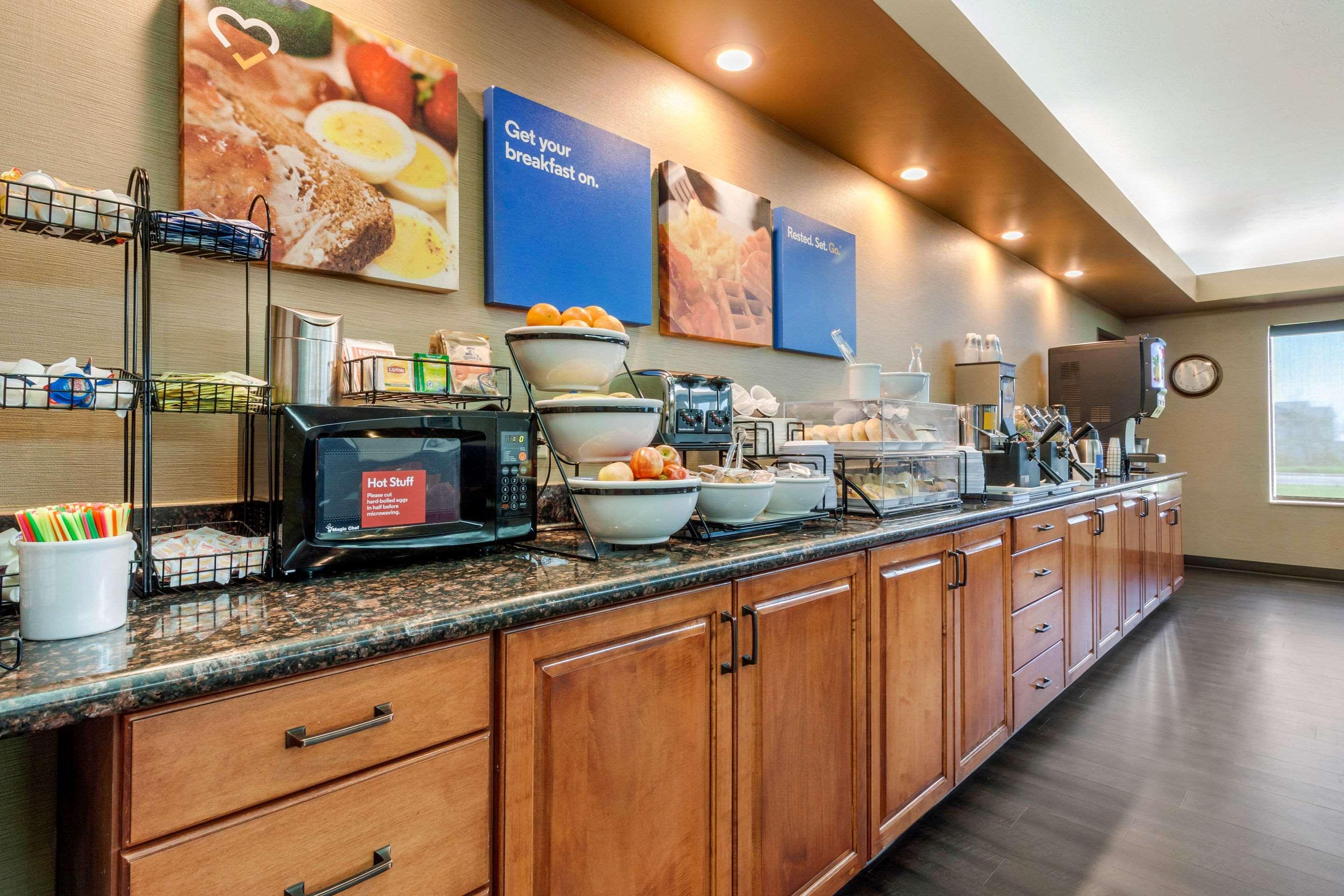 Comfort Inn & Suites Mitchell I-90 Екстер'єр фото