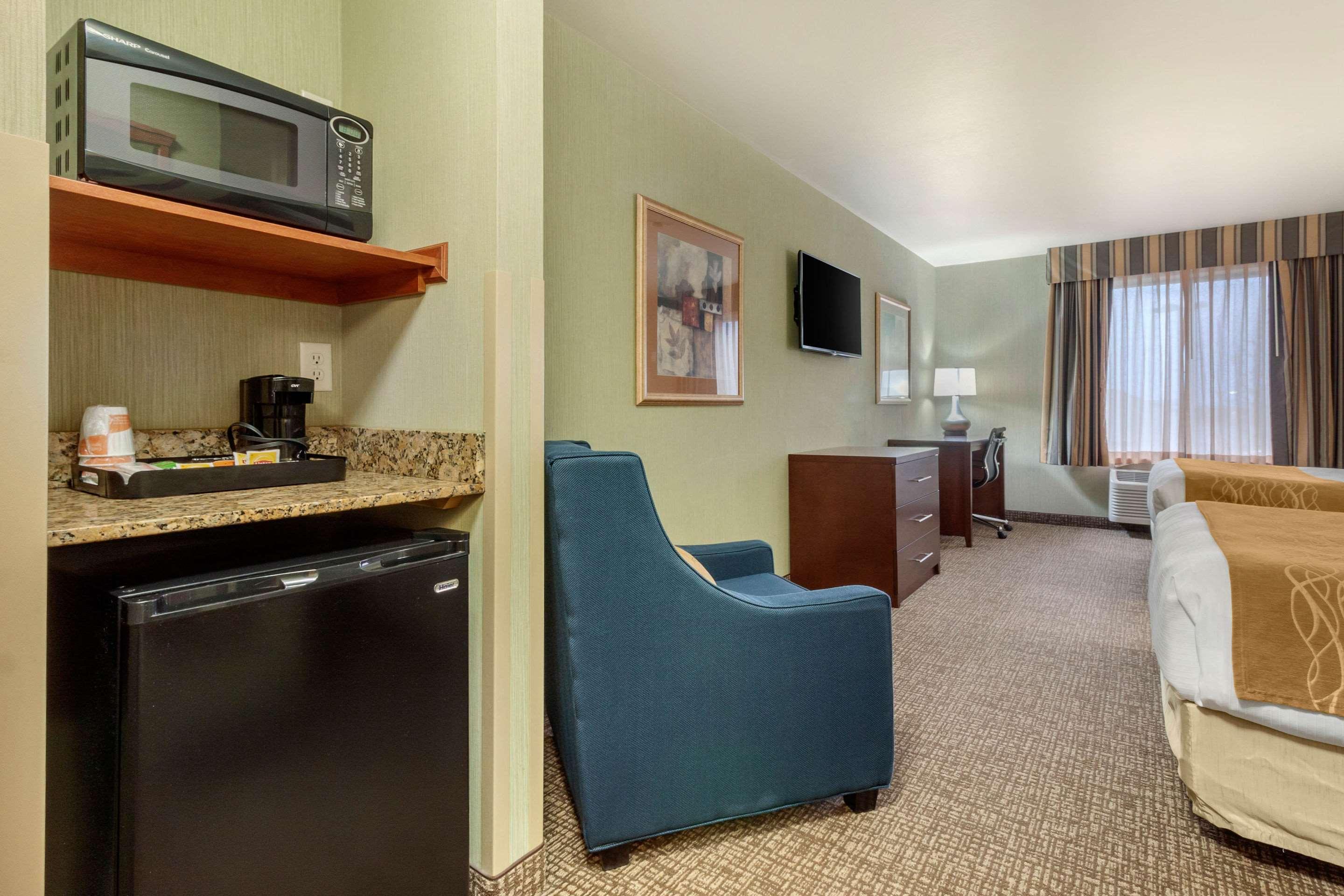Comfort Inn & Suites Mitchell I-90 Екстер'єр фото
