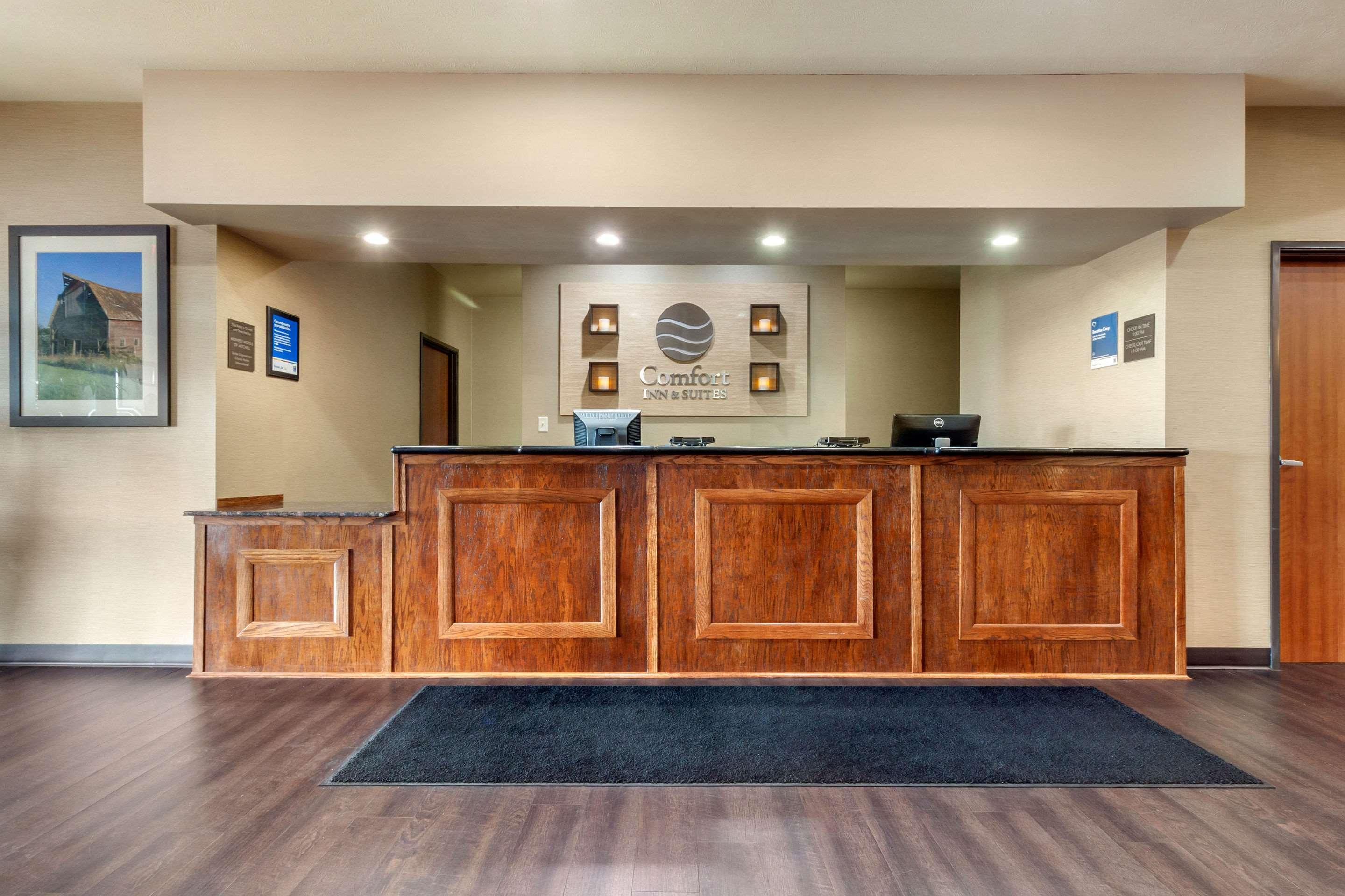 Comfort Inn & Suites Mitchell I-90 Екстер'єр фото