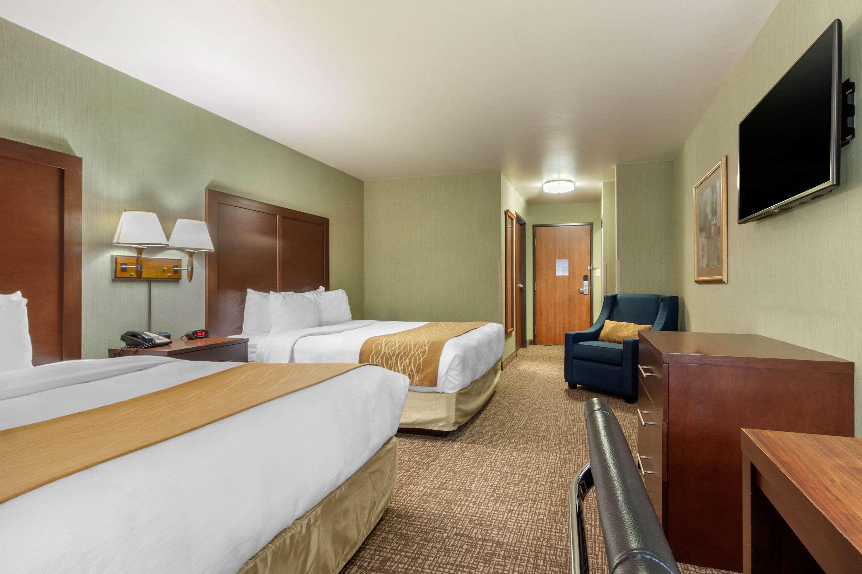 Comfort Inn & Suites Mitchell I-90 Екстер'єр фото