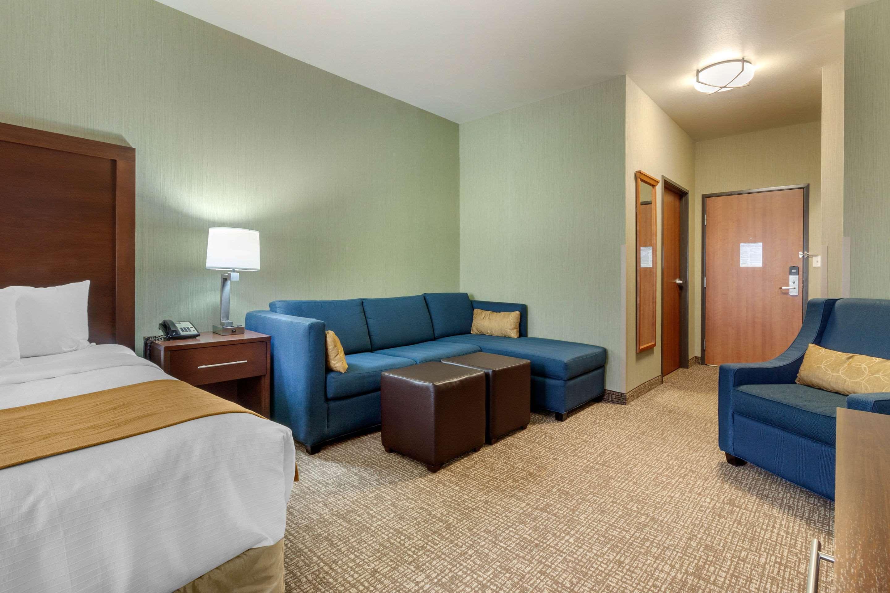 Comfort Inn & Suites Mitchell I-90 Екстер'єр фото