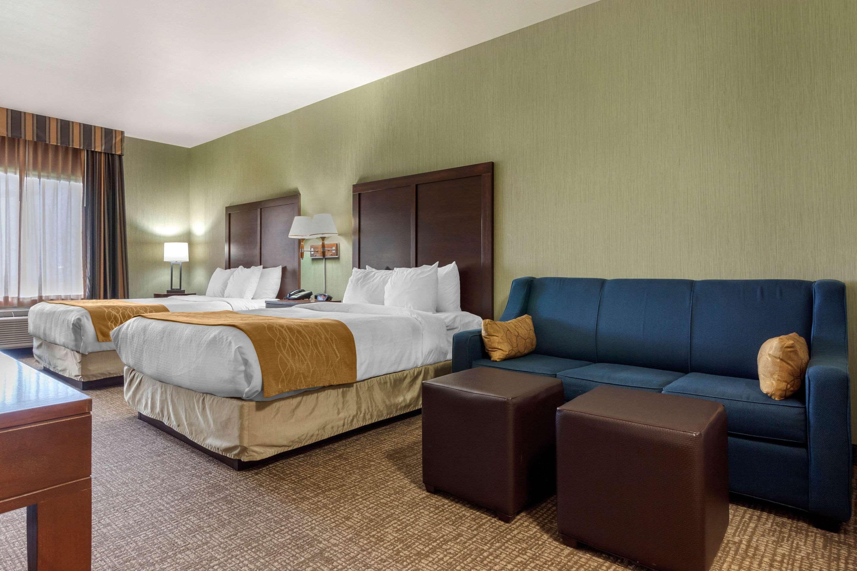 Comfort Inn & Suites Mitchell I-90 Екстер'єр фото