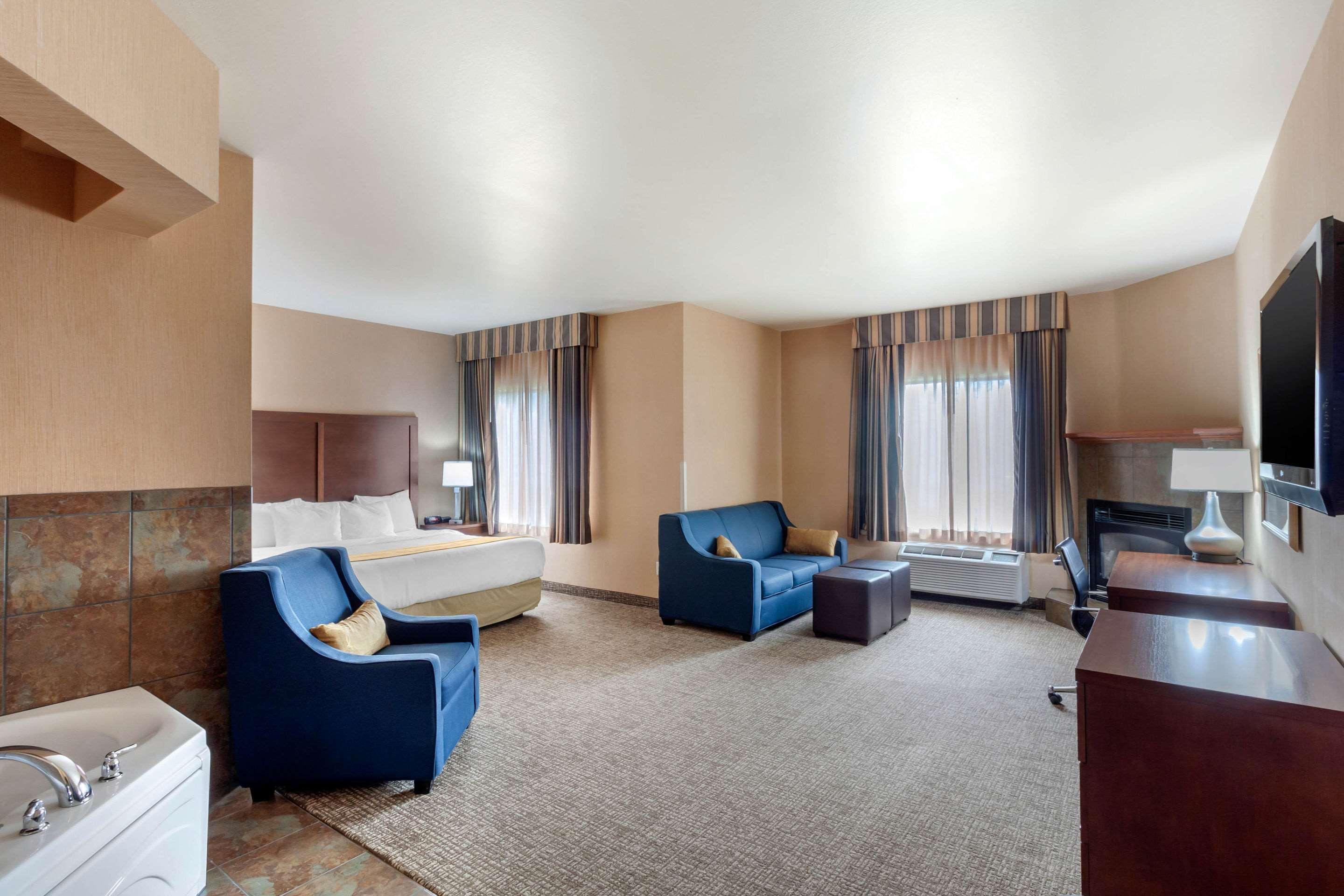 Comfort Inn & Suites Mitchell I-90 Екстер'єр фото