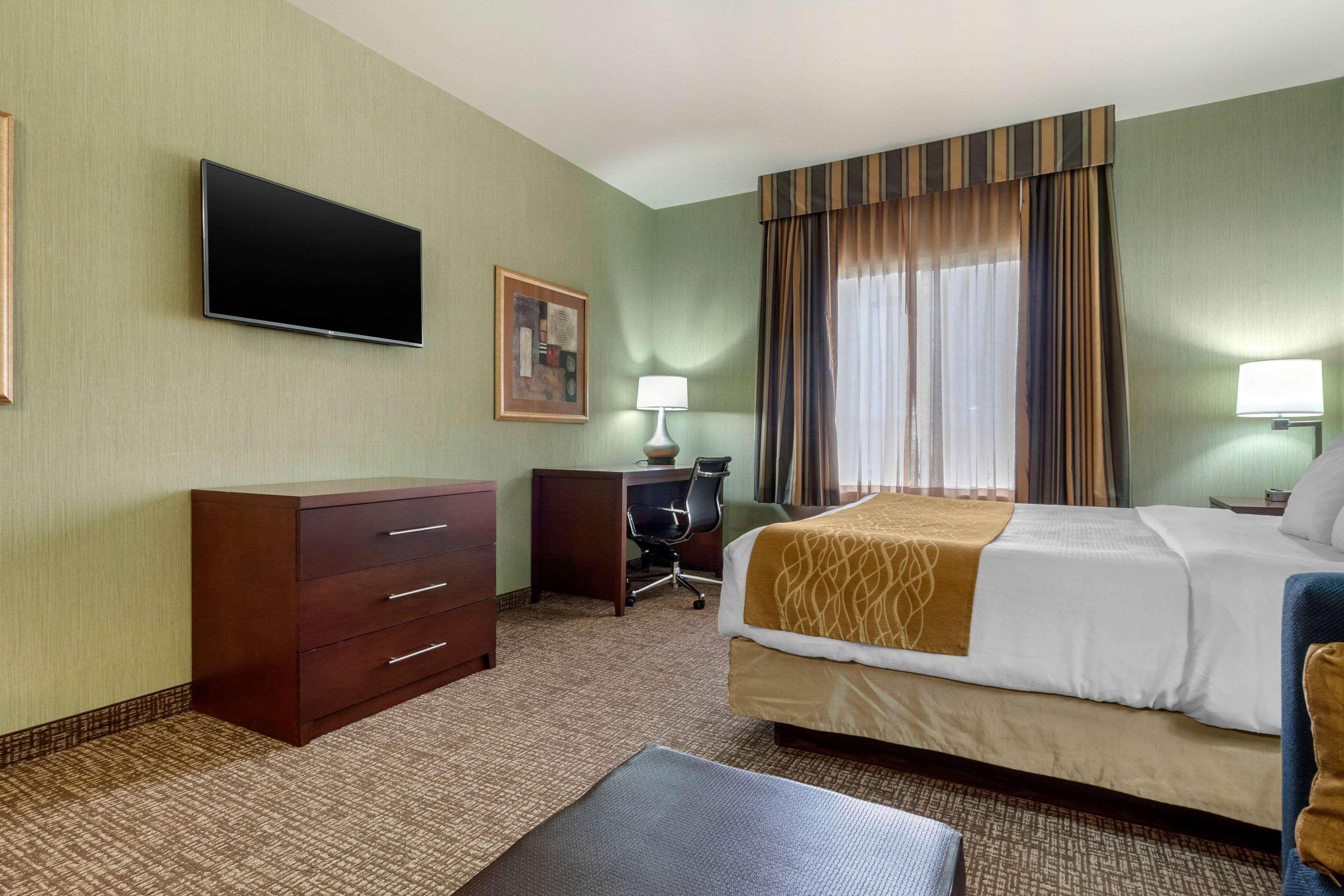 Comfort Inn & Suites Mitchell I-90 Екстер'єр фото