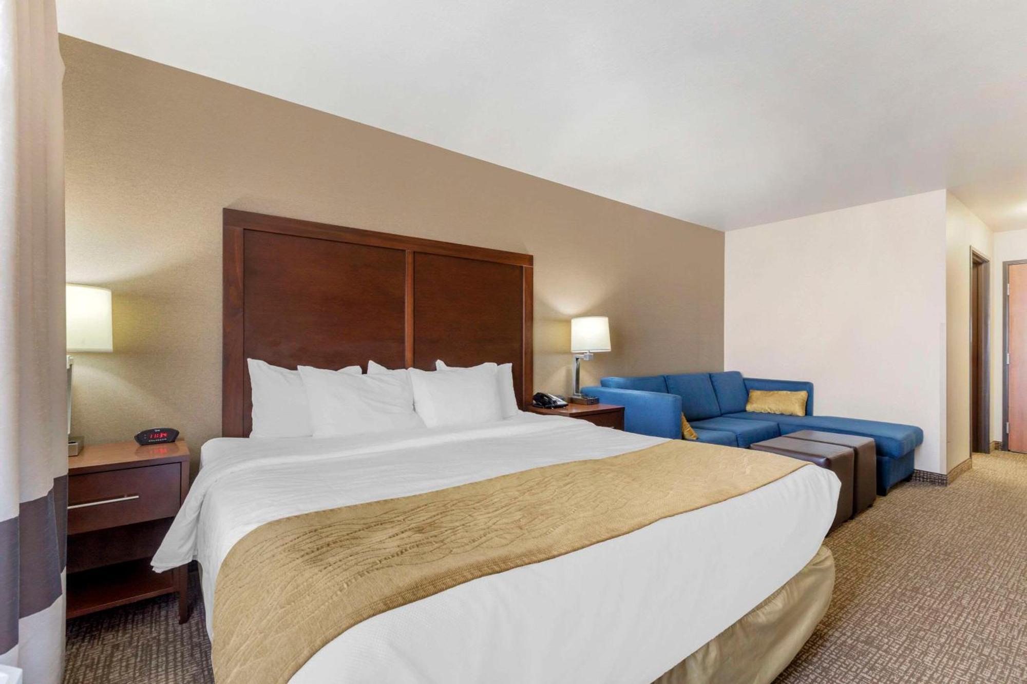 Comfort Inn & Suites Mitchell I-90 Екстер'єр фото